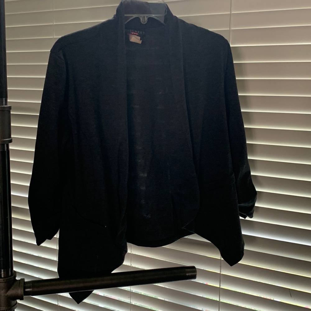 Discreet Blazer/cardigan
